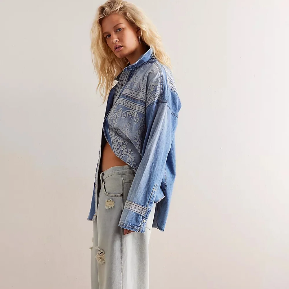 NWT Free People Embroidered Denim Shirt - Picture 4 of 6